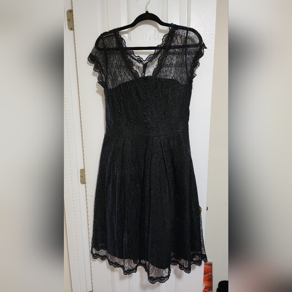 Elegant Black Lace Dress